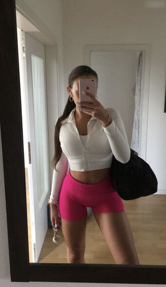 Perlessa Alessa Nude Leaks OnlyFans Photo 15