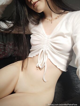 Pietra Fiore Nude Leaks OnlyFans Photo 40