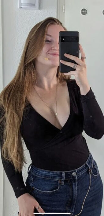 RayaOnAir Nude Leaks OnlyFans Photo 3
