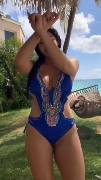 Roxana Ventura Nude Leaks OnlyFans Photo 58