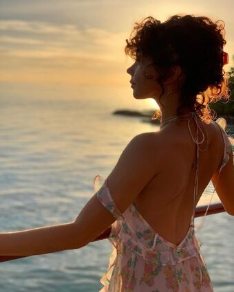 Sarah Hyland Nude Leaks OnlyFans Photo 84