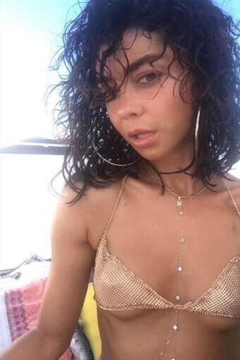 Sarah Hyland / sarahhyland Nude Leaks OnlyFans  – Leaked Models