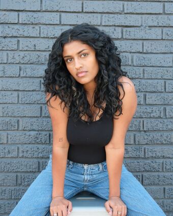 Yamini Nambimadom / yaminidoescomedy / yamininosebest Nude Leaks OnlyFans  – Leaked Models