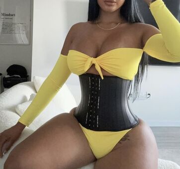 Yineth Moreno Nude Leaks OnlyFans Photo 13