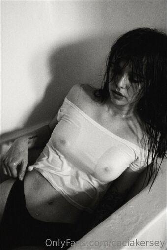 Acacia Kersey Nude Leaks OnlyFans Photo 48