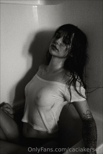 Acacia Kersey Nude Leaks OnlyFans Photo 47