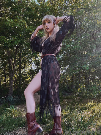 April Gloria Nude Leaks OnlyFans Photo 93