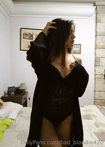 bad_blondie420 Nude Leaks OnlyFans Photo 11