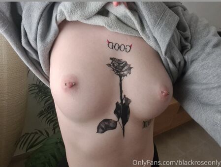 BlackRoseOnly Nude Leaks OnlyFans Photo 10