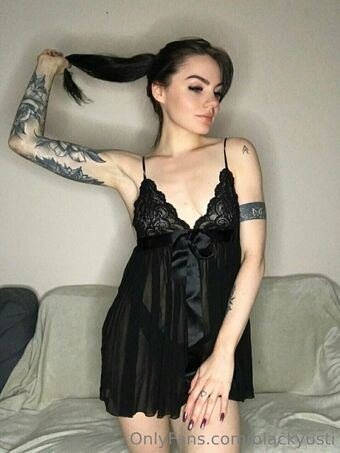 blackyusti Nude Leaks OnlyFans  – Leaked Models