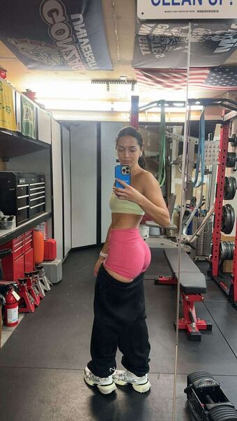 Isabela Lopez Nude Leaks OnlyFans Photo 39