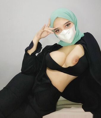 CamillaReese / HijabCamilla Nude Leaks OnlyFans  – Leaked Models