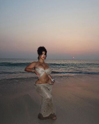 Carmela Habibi Nude Leaks OnlyFans Photo 30