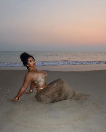 Carmela Habibi Nude Leaks OnlyFans Photo 34