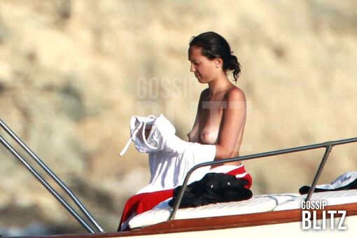 Caterina Balivo Nude Leaks OnlyFans Photo 34