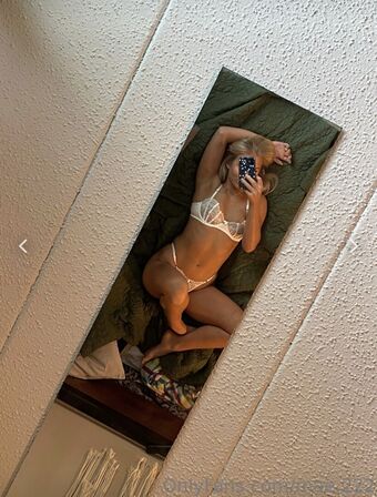 mae.222 Nude Leaks OnlyFans Photo 33