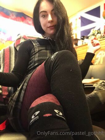 Pastel_Gothhh Nude Leaks OnlyFans Photo 17