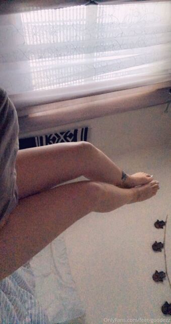 feet-goddezz Nude Leaks OnlyFans Photo 13