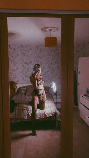 Sophie Carpenter Nude Leaks OnlyFans Photo 16