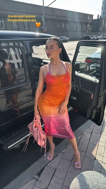 Valya Karnaval Nude Leaks OnlyFans Photo 39