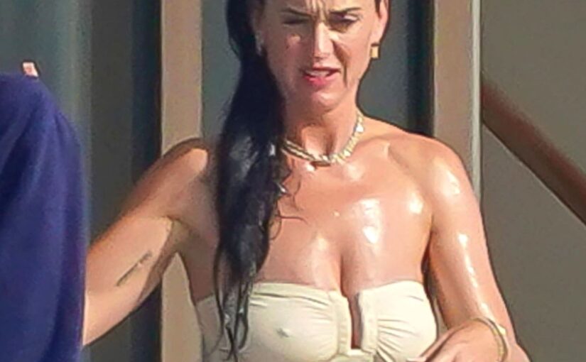 Katy Perry Enjoys Her Summer Holidays in St-Tropez (8 Photos)