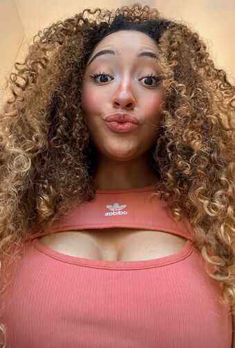 Amanda Ciss Nude Leaks OnlyFans Photo 35