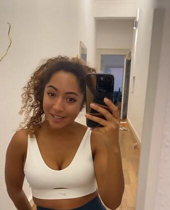 Amanda Ciss Nude Leaks OnlyFans Photo 40