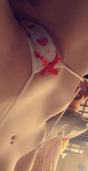 bj0rk Nude Leaks OnlyFans Photo 17