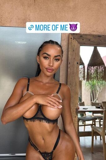 carla-piece-of-art / carla.asister Nude Leaks OnlyFans  – Leaked Models