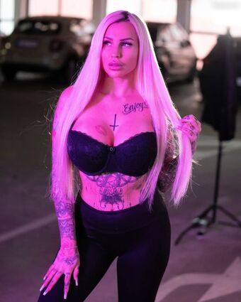 Cora Diamond Nude Leaks OnlyFans Photo 6