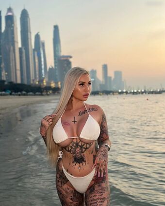 Cora Diamond Nude Leaks OnlyFans Photo 16