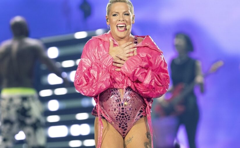 Pink Sexy (8 Photos)