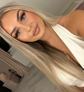 ema.mic Nude Leaks OnlyFans  – Leaked Models