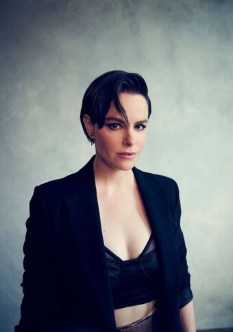 Emily Hampshire Nude Leaks OnlyFans Photo 11