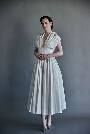 Emily Hampshire Nude Leaks OnlyFans Photo 13