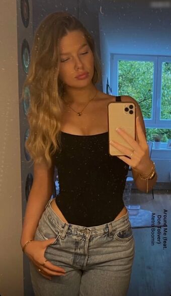 Emmazoeheynen Nude Leaks OnlyFans Photo 8