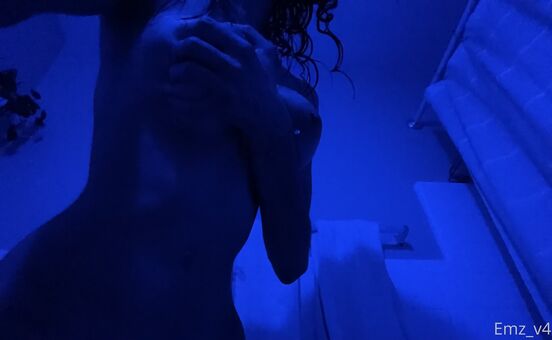 emz_v3 Nude Leaks OnlyFans Photo 20