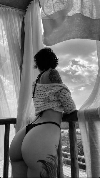 Isis Rodrigues Nude Leaks OnlyFans Photo 31