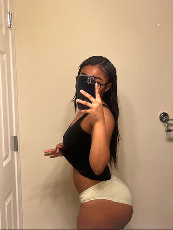 Kayyoniii Nude Leaks OnlyFans Photo 3