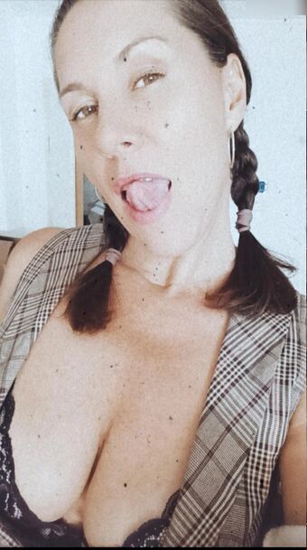 Milf_steff Nude Leaks OnlyFans Photo 1