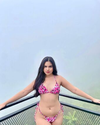 Pwichyzbae Nude Leaks OnlyFans Photo 20