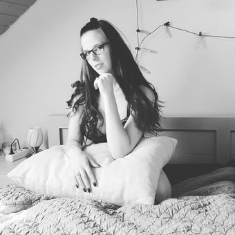 Senta_Kristall aka Sentaurban19 Nude Leaks OnlyFans Photo 2