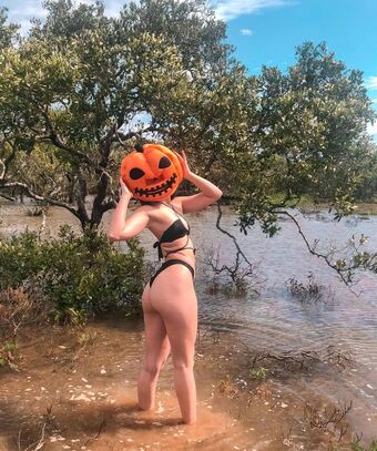 Strawbbitty / Strawbitty / chillwitab Nude Leaks OnlyFans  – Leaked Models