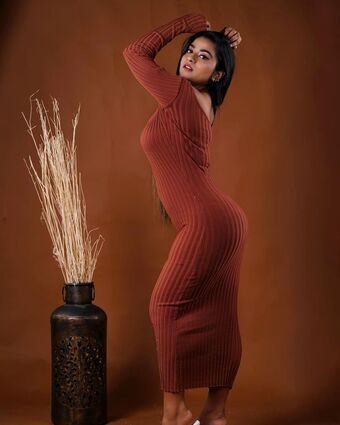 Suhana Khan Nude Leaks OnlyFans Photo 26