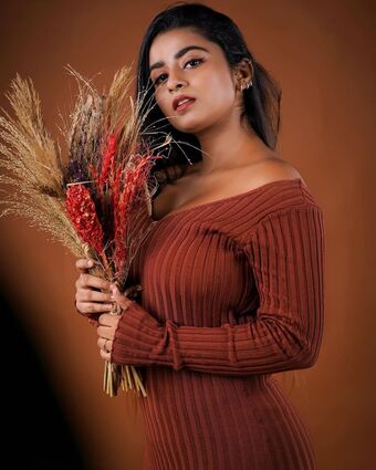 Suhana Khan Nude Leaks OnlyFans Photo 25