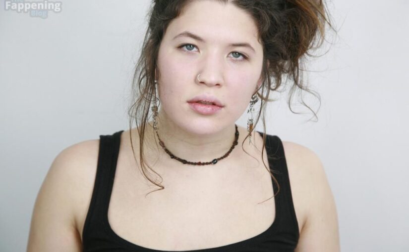 Antonia Putiloff Sexy (3 Photos)