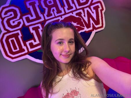 Alanarose8 AKA lra8215 Nude Leaks OnlyFans Photo 15