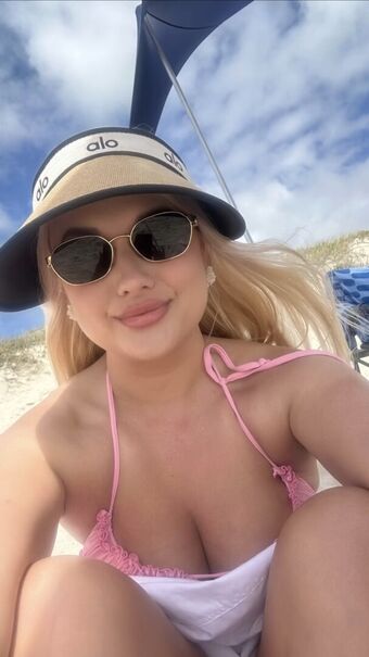 Amber Koltzow Bastick Nude Leaks OnlyFans Photo 43