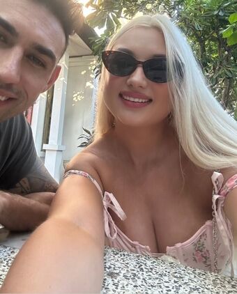 Amber Koltzow Bastick Nude Leaks OnlyFans Photo 37