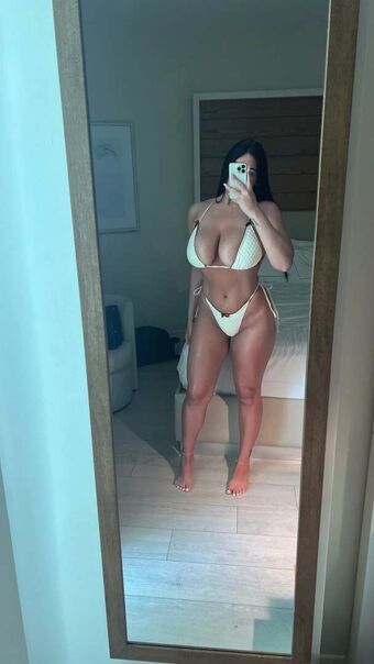 angelabarolli Nude Leaks OnlyFans Photo 1